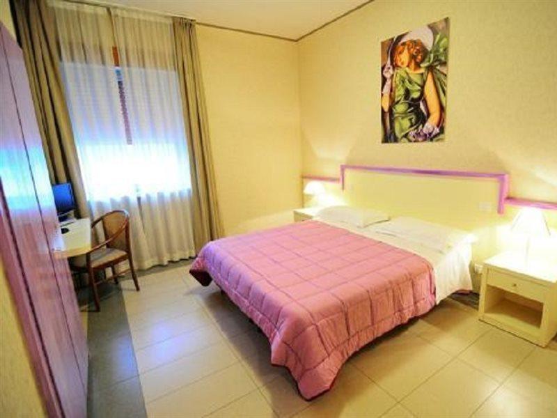 Hotel Al Sant'Andrea Sarzana Eksteriør billede