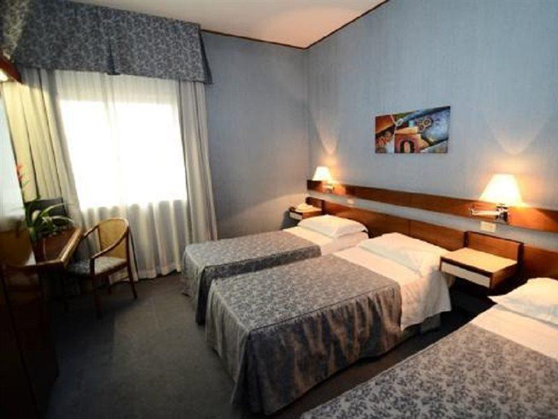 Hotel Al Sant'Andrea Sarzana Eksteriør billede