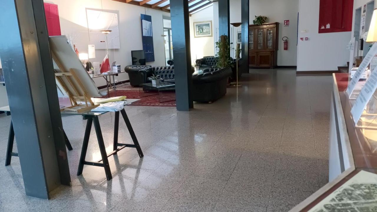 Hotel Al Sant'Andrea Sarzana Eksteriør billede