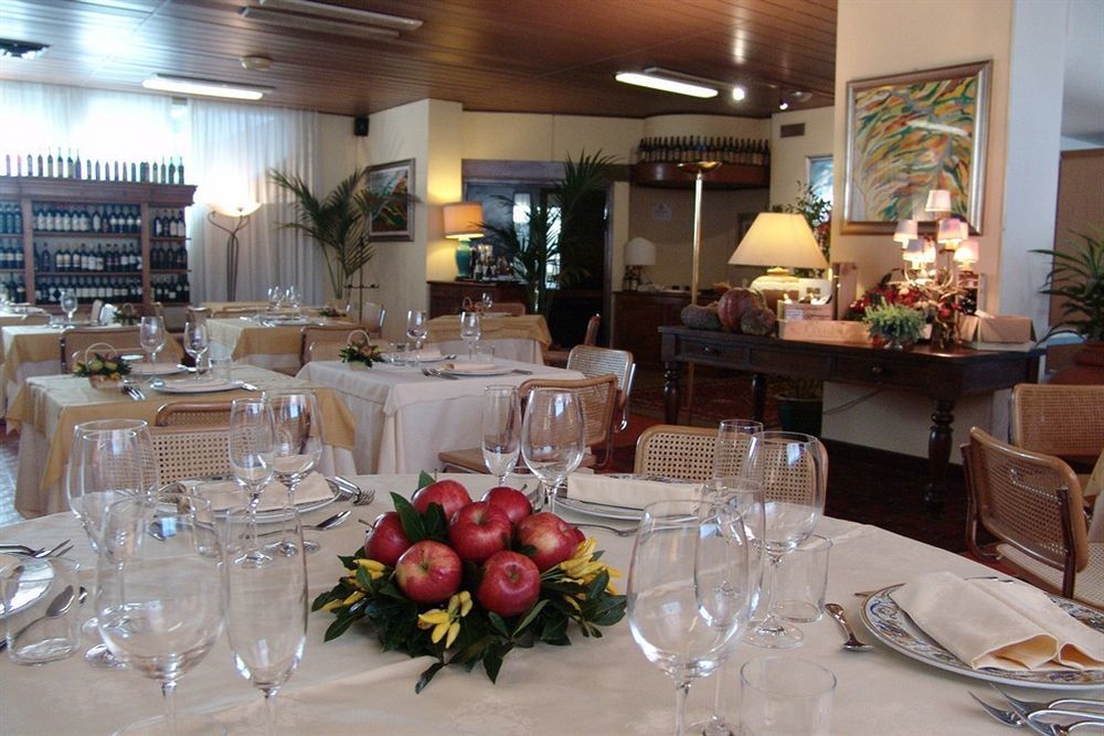 Hotel Al Sant'Andrea Sarzana Eksteriør billede