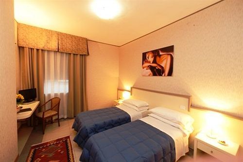 Hotel Al Sant'Andrea Sarzana Eksteriør billede