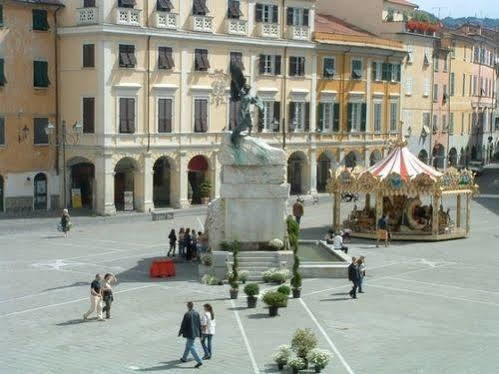 Hotel Al Sant'Andrea Sarzana Eksteriør billede