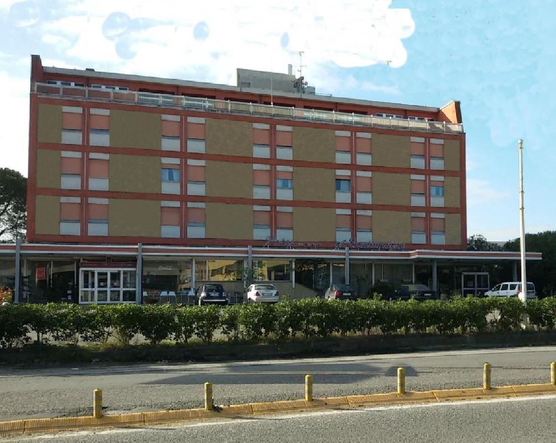 Hotel Al Sant'Andrea Sarzana Eksteriør billede